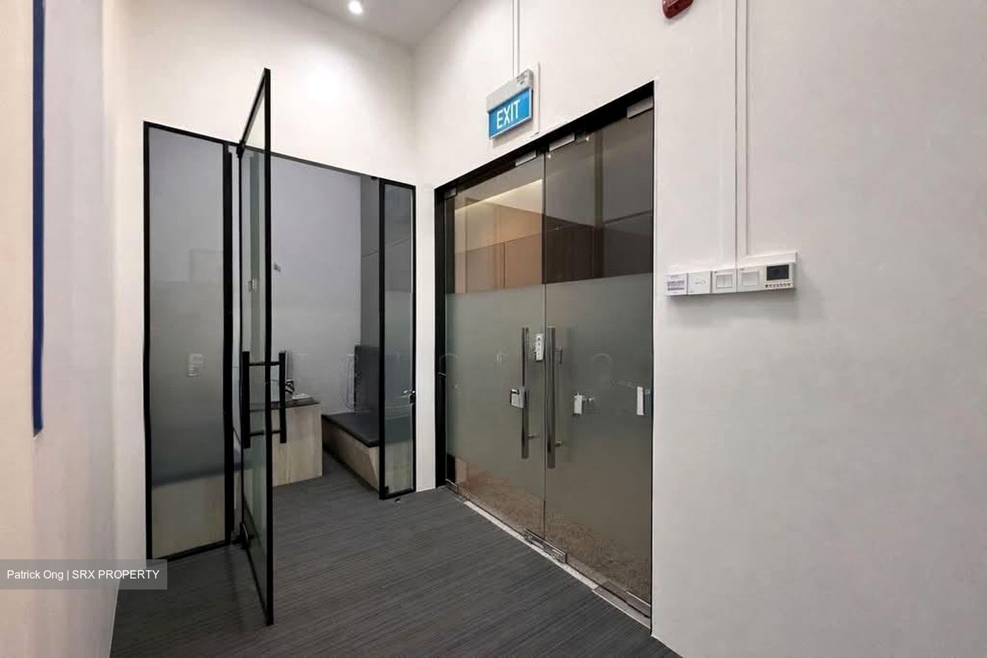 Sbf Center (D1), Office #553541731